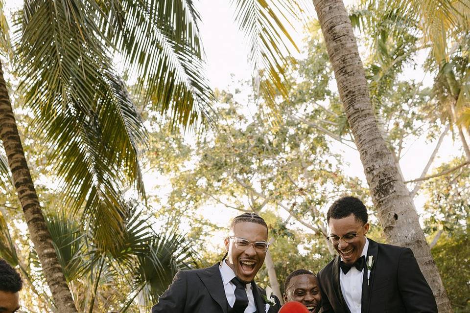 Groom & Groomsmen Candid Laugh