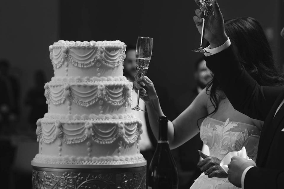 Timeless Cake Cutting Moment