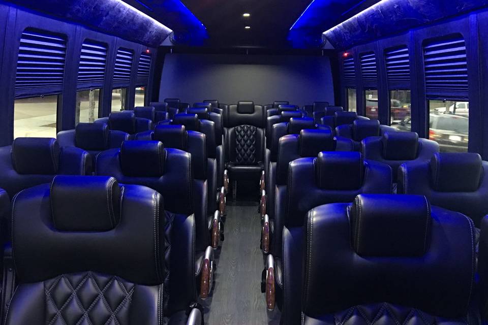 42 Pax Mini Lux Coach