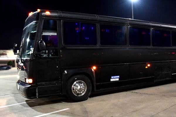D-Lux Luxury Limos and Party Buses of Dallas/FW