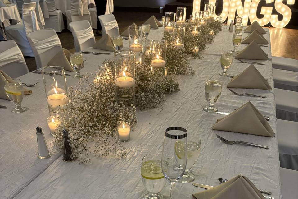 King's table place settings