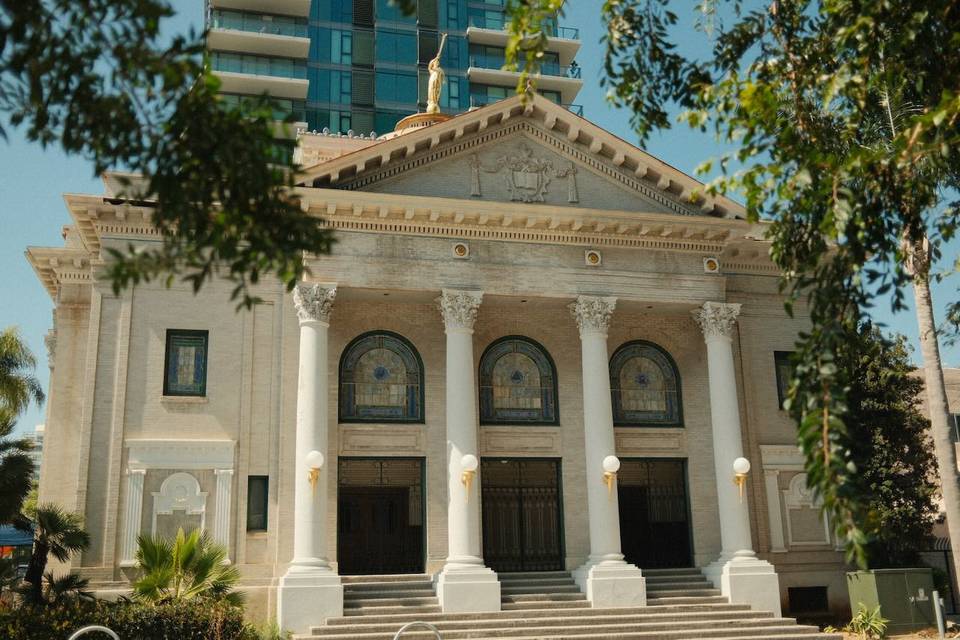 Olive Street Portico