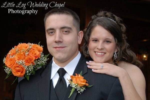 Gatlinburg's Little Log Wedding Chapel