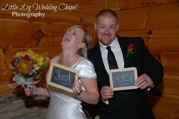 Gatlinburg's Little Log Wedding Chapel