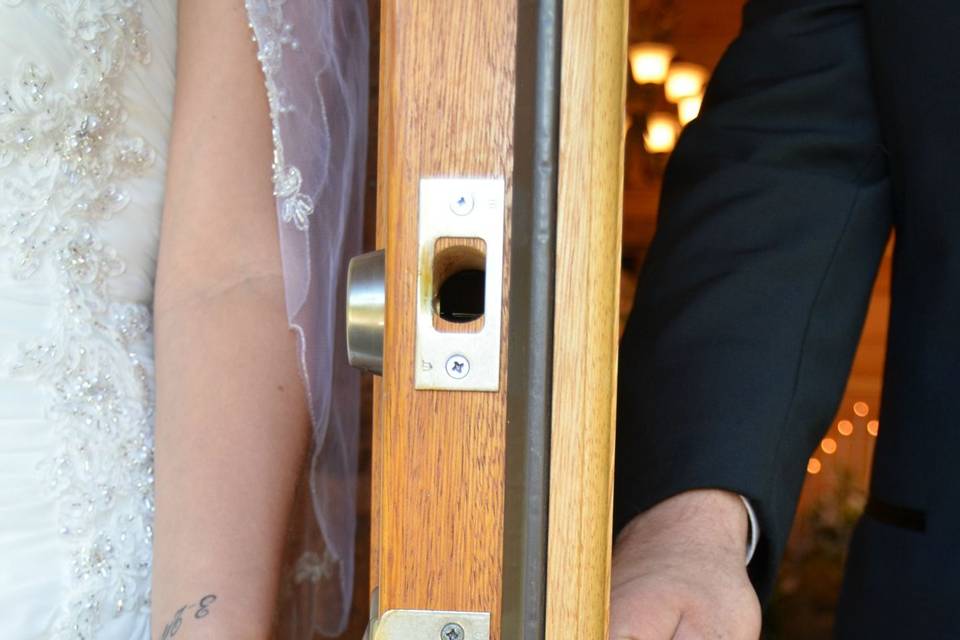Gatlinburg's Little Log Wedding Chapel