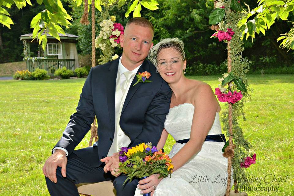 Gatlinburg's Little Log Wedding Chapel