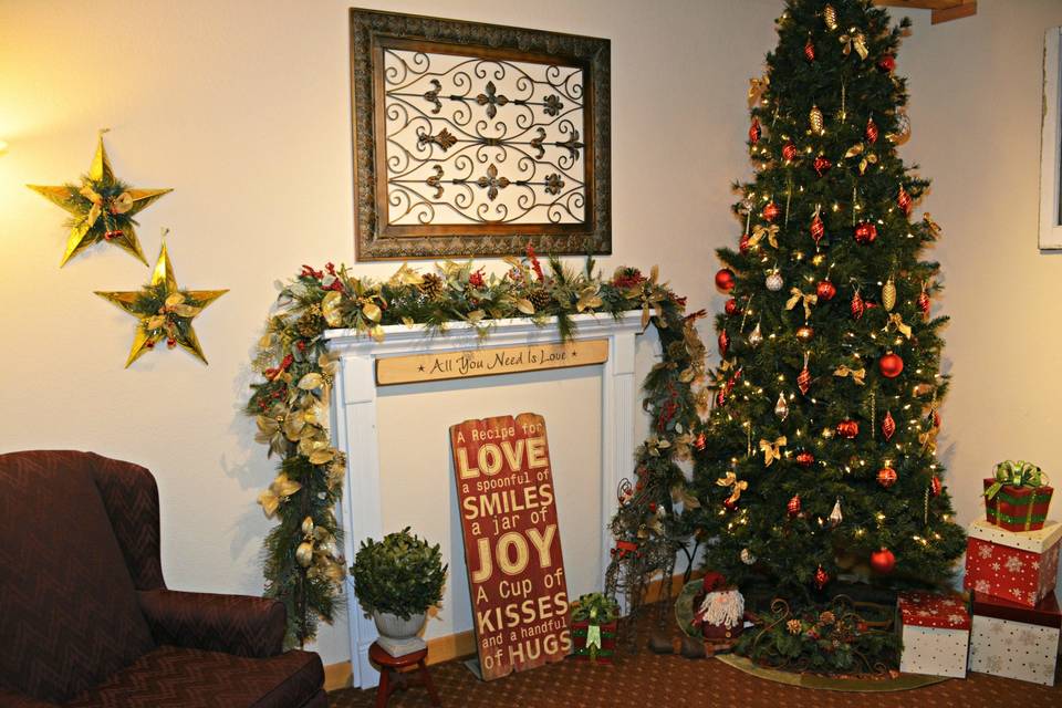 Gatlinburg's Little Log Wedding Chapel