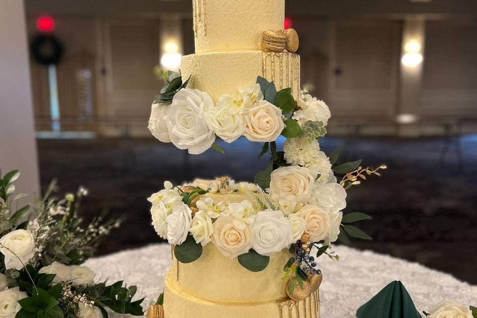 Vanishing tiered Cake