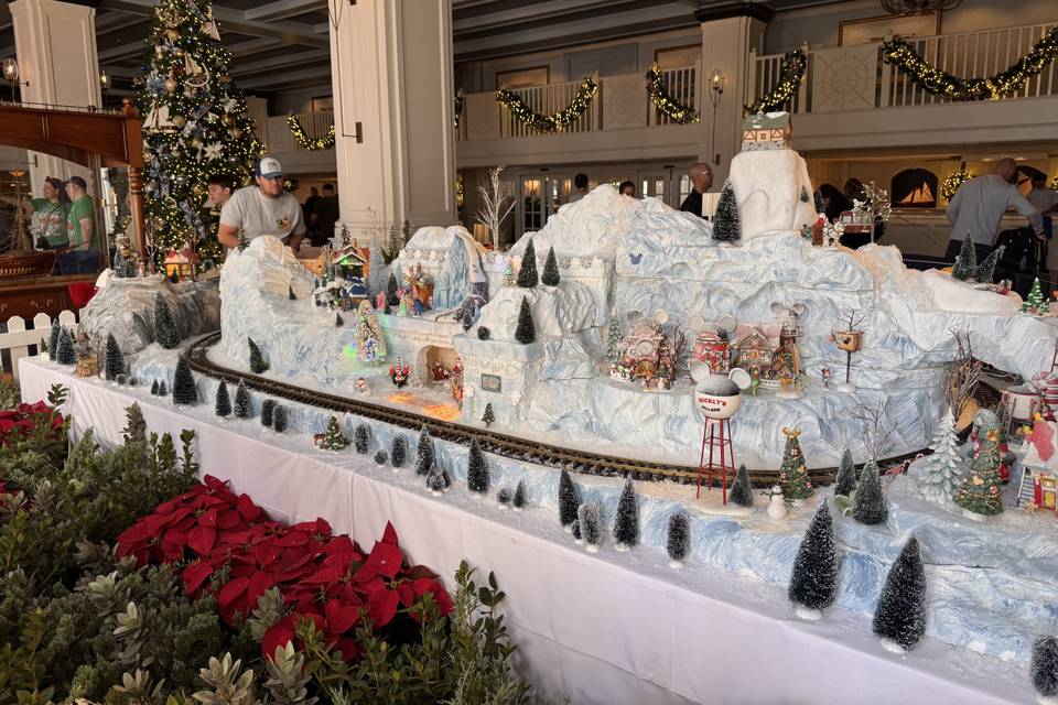 Christmas Train at Yacht Club