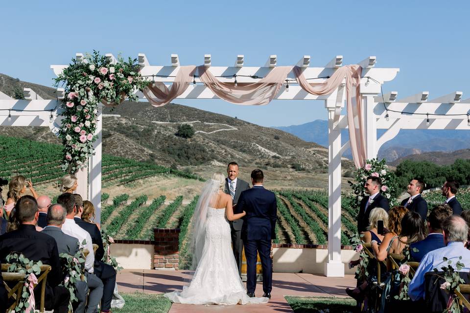 Ceremony Lawn Facing Vineyard