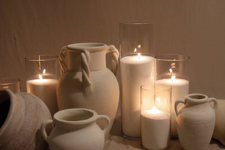 Granulated wax pillar candles