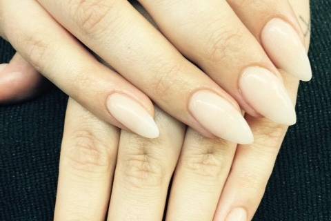 Nude nails