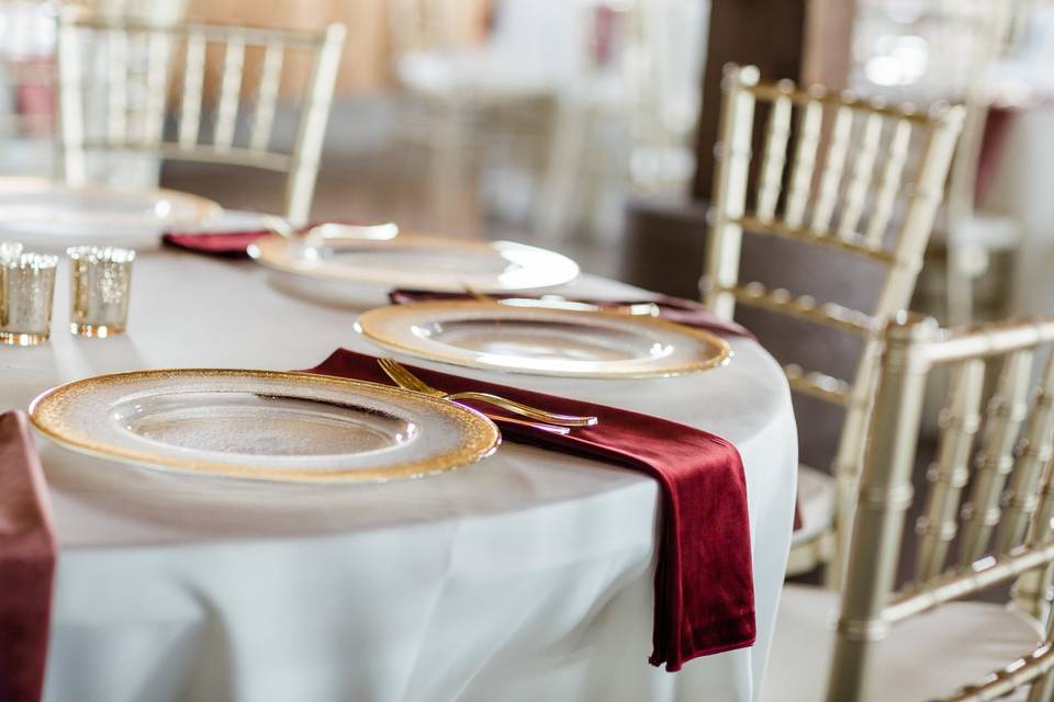 Gold Chiavari chairs included!