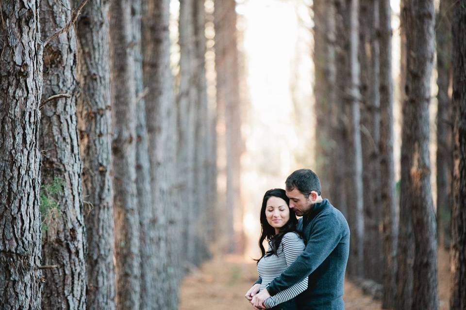 Engagement session in the woods
