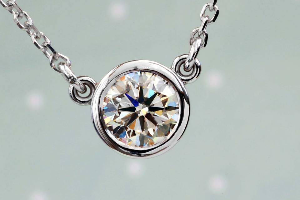 Bezel diamond necklace