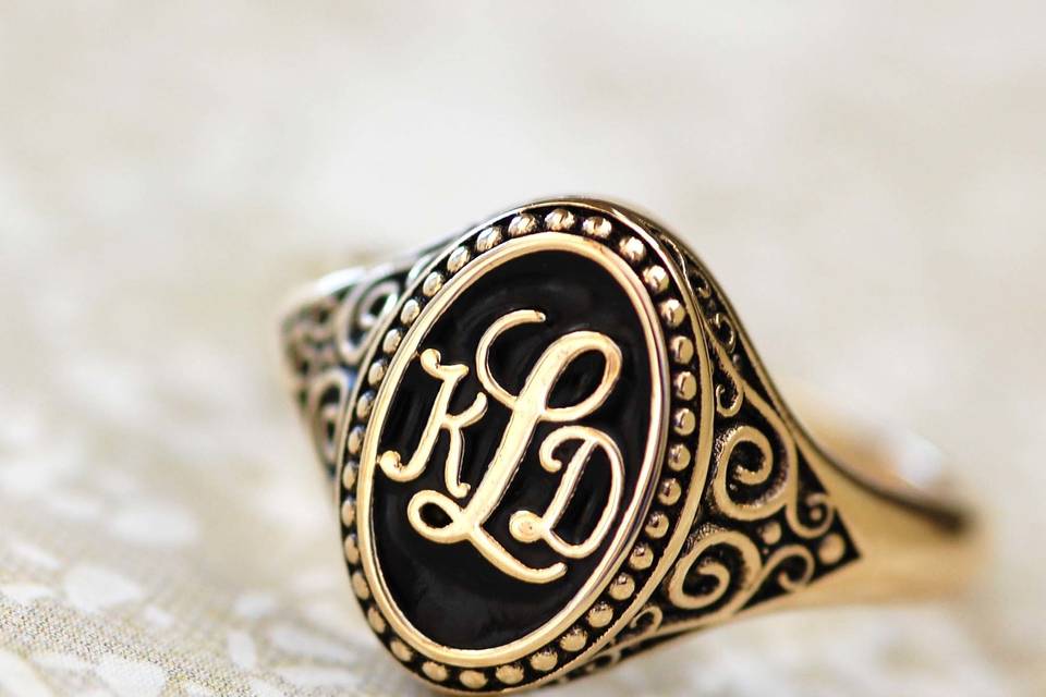 Monogram ring