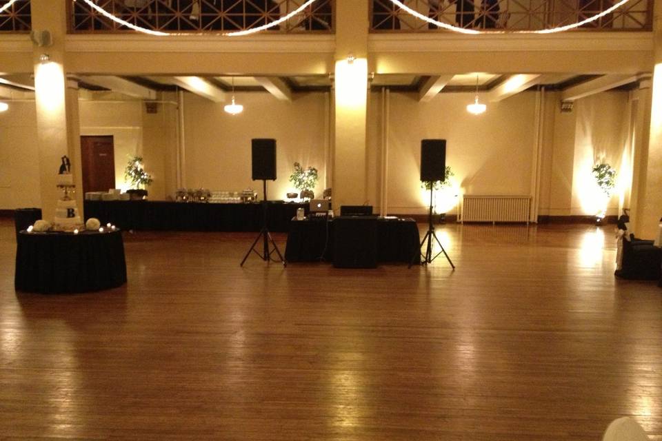 Main Event DJ Service