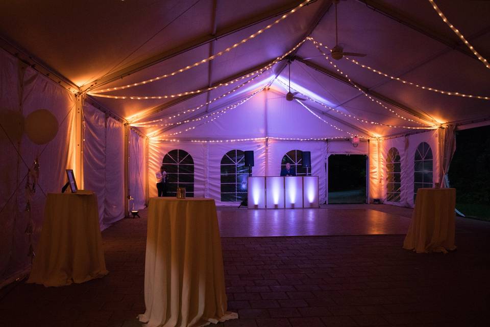 The three-season tent of the hunnewell building - bkb & co photography