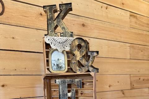 Rustic Romance Holly Oaks Farm