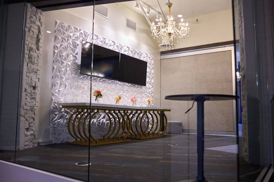 The Luxe at Harmon