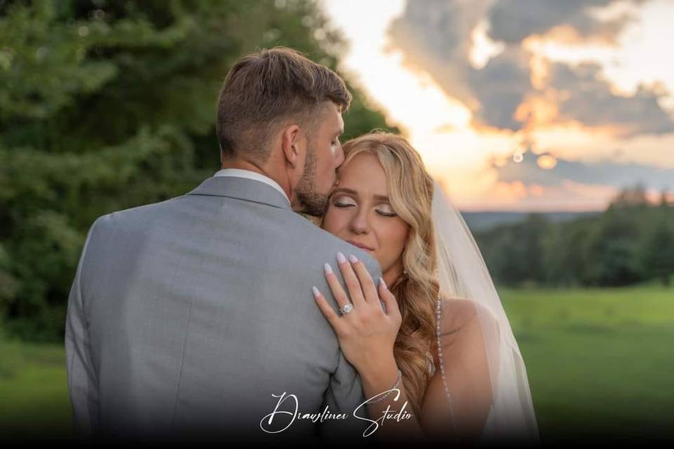Www.drawlinesstudio.com