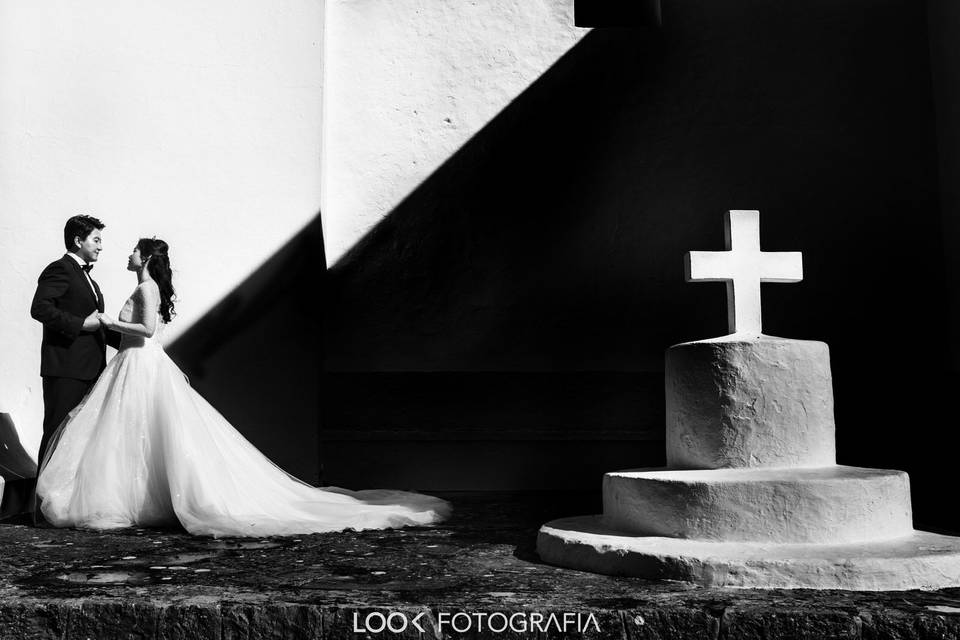 Black & White Wedding