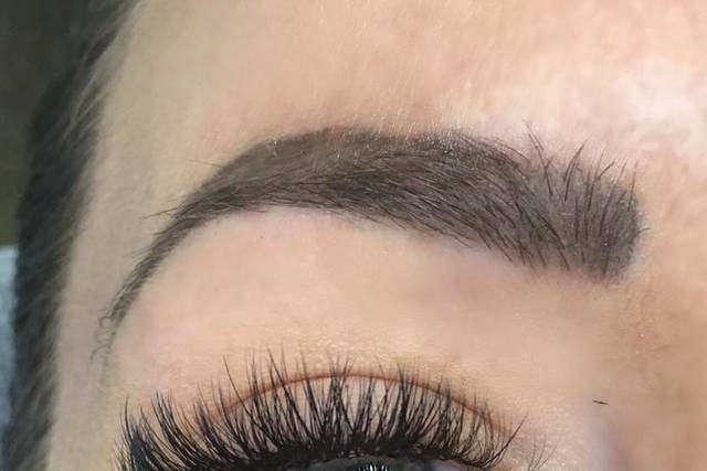 Simply Smitten Beauty Bar