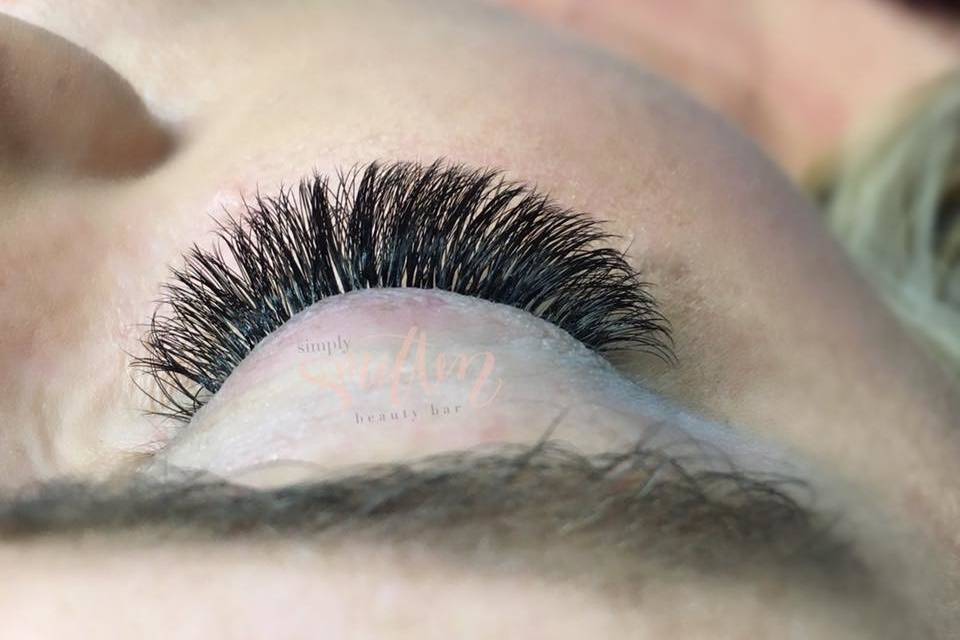 Simply Smitten Beauty Bar