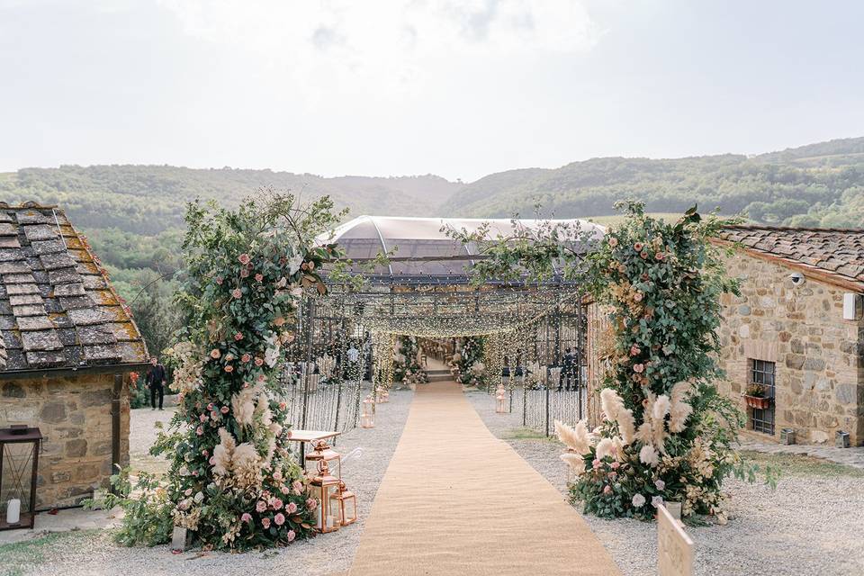 Luxury wedding in Tuscany