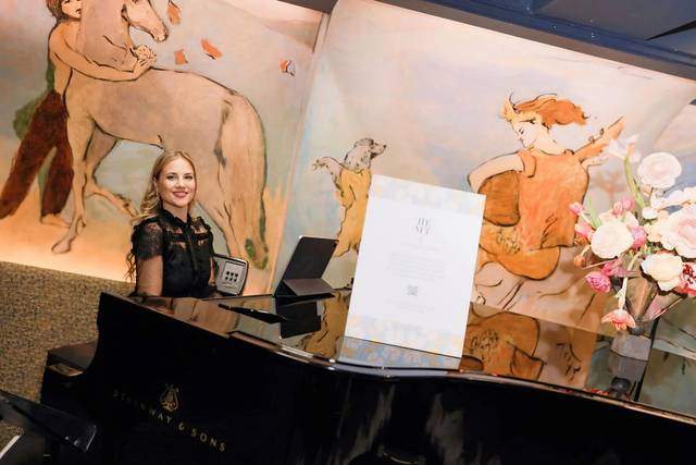 Pianist Anna Demis