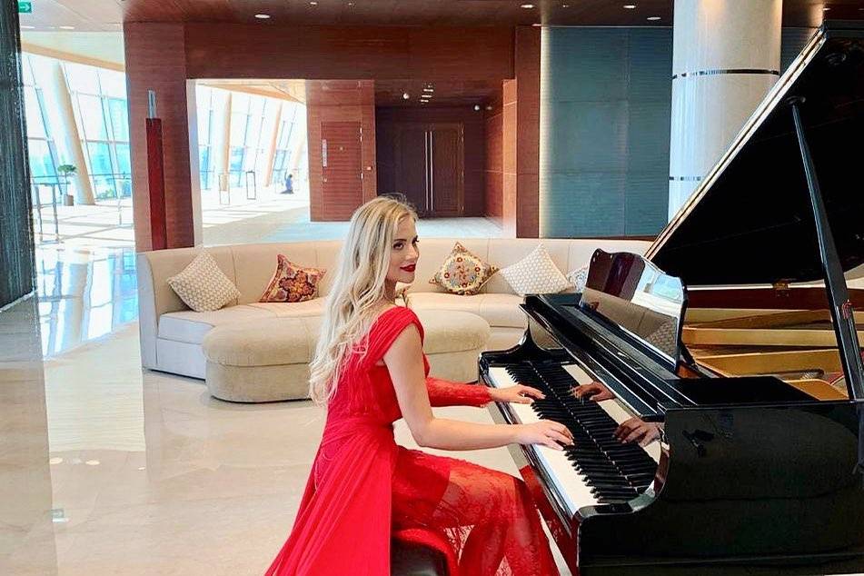 Female Pianist New York
