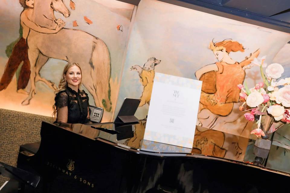 Cafe Carlyle pianist