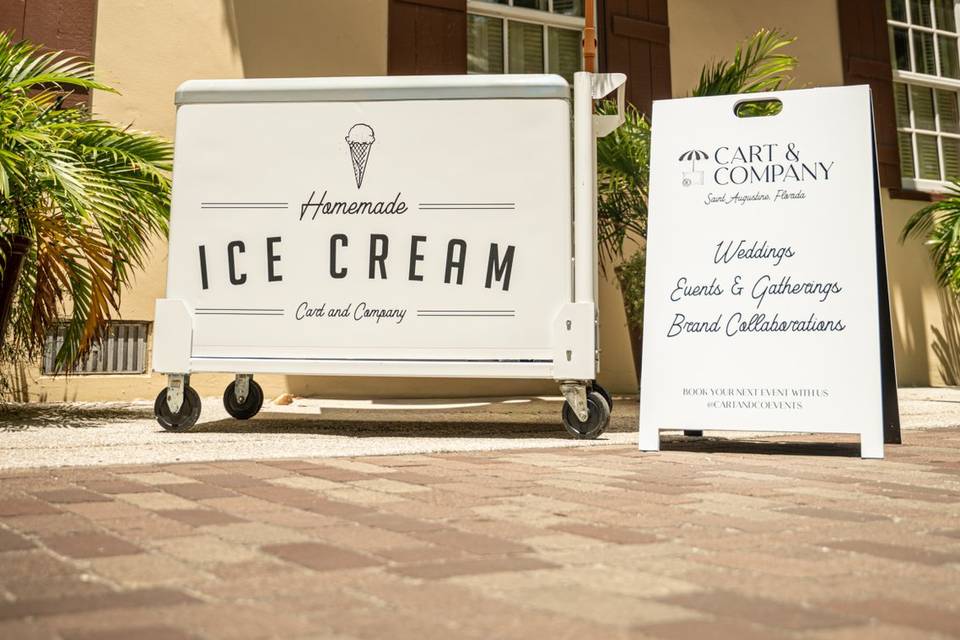 Ice Cream Cart downtown St.Aug