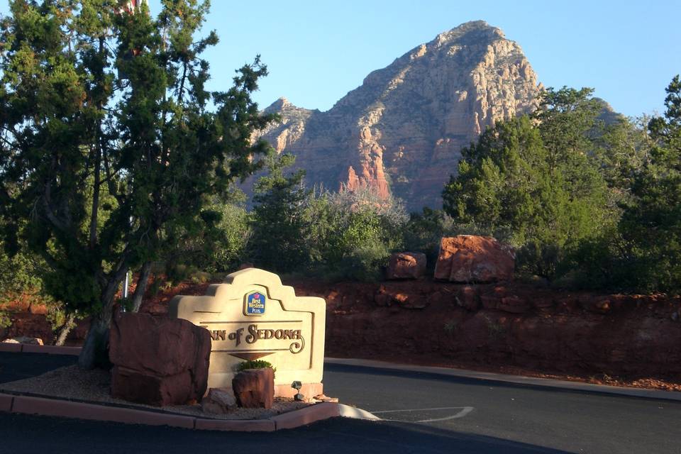 Sedona is beautiful with its views.  You can achieve the country feel or an elegant celebration anywhere in Sedona.