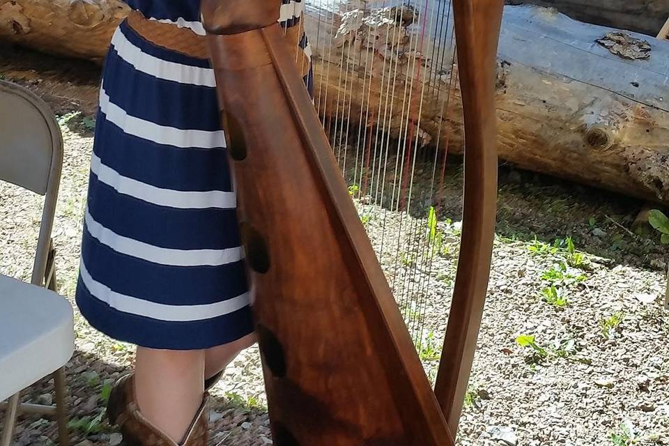 Emily Oskins, harpist