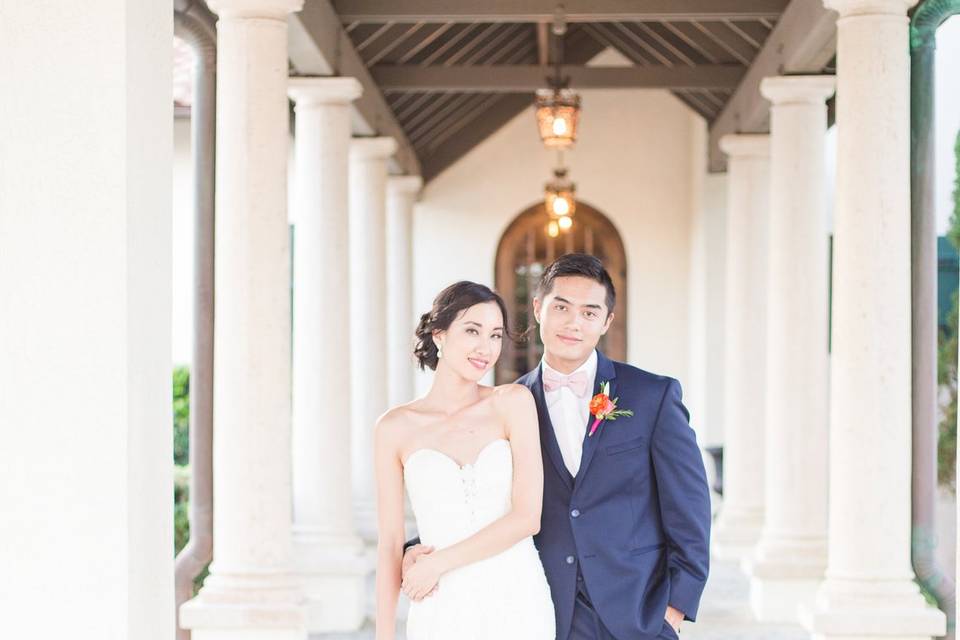 Bride & Groom underneath a lantern