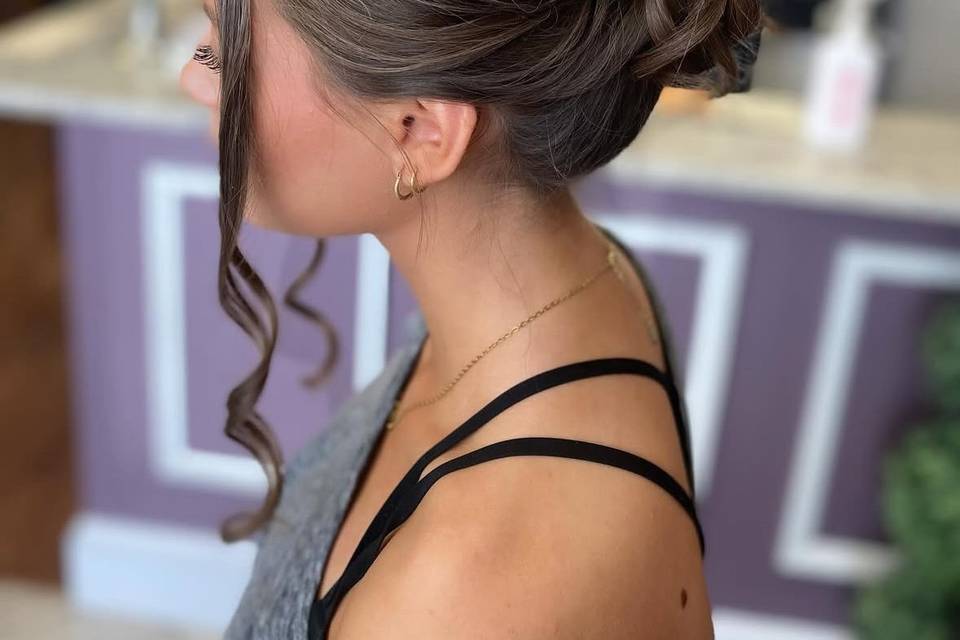 Chic bridal Hair