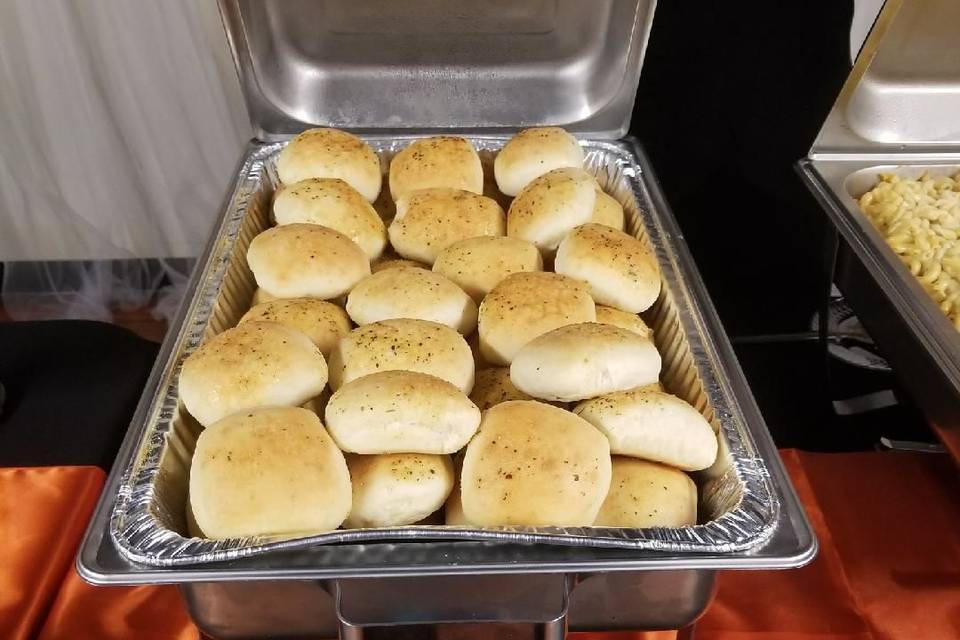 Butter garlic dinner rolls