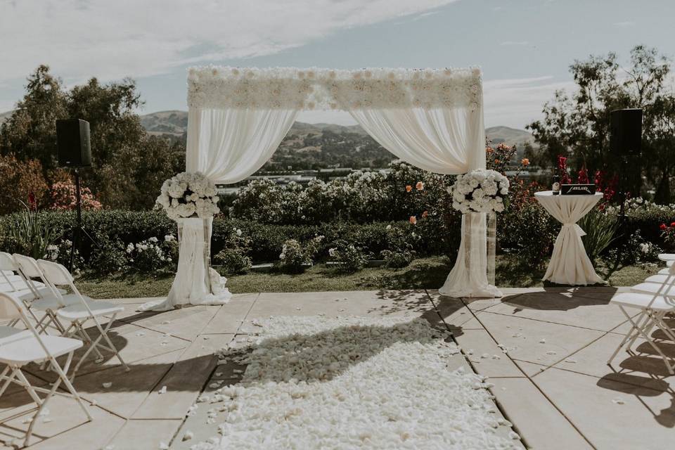 Ceremony arch