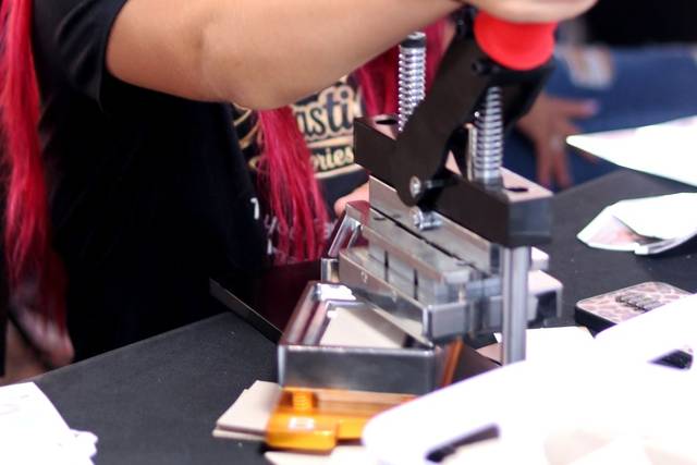 Handmaking magnets