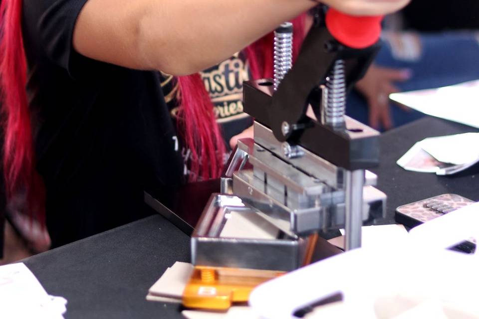 Handmaking magnets