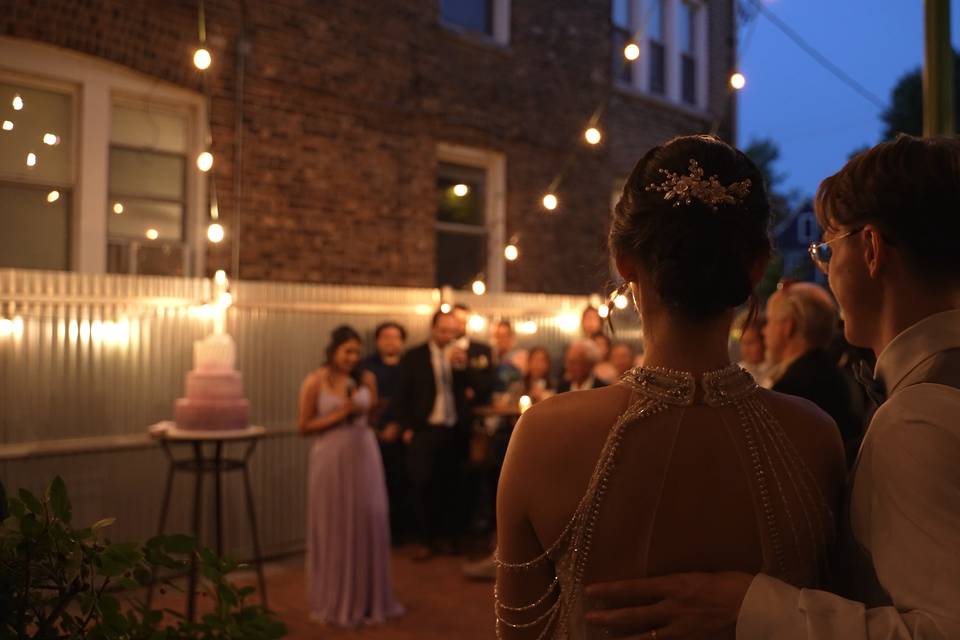 Outdoor toasts