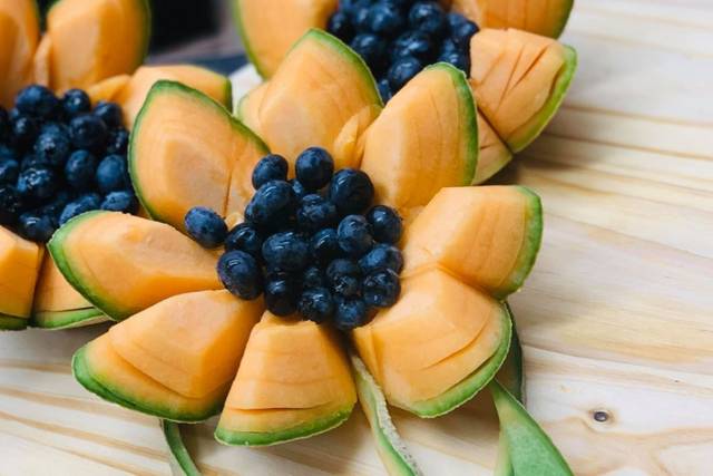 Creative fruit display