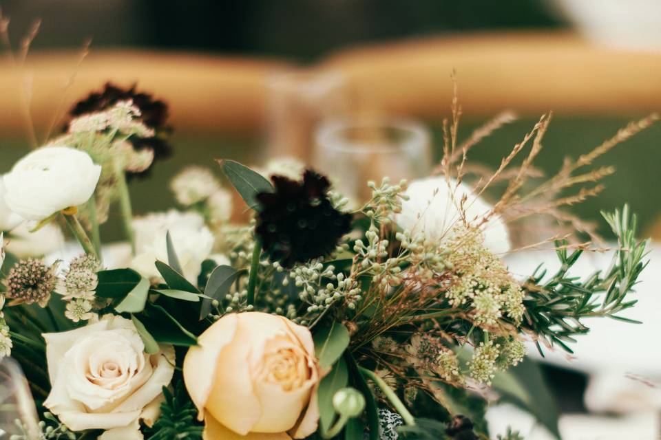 Fall wedding florals