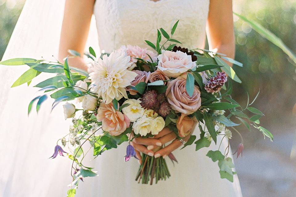 Fall organic bridal bouquet