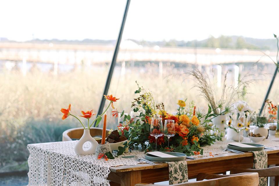 Organic modern tablescape