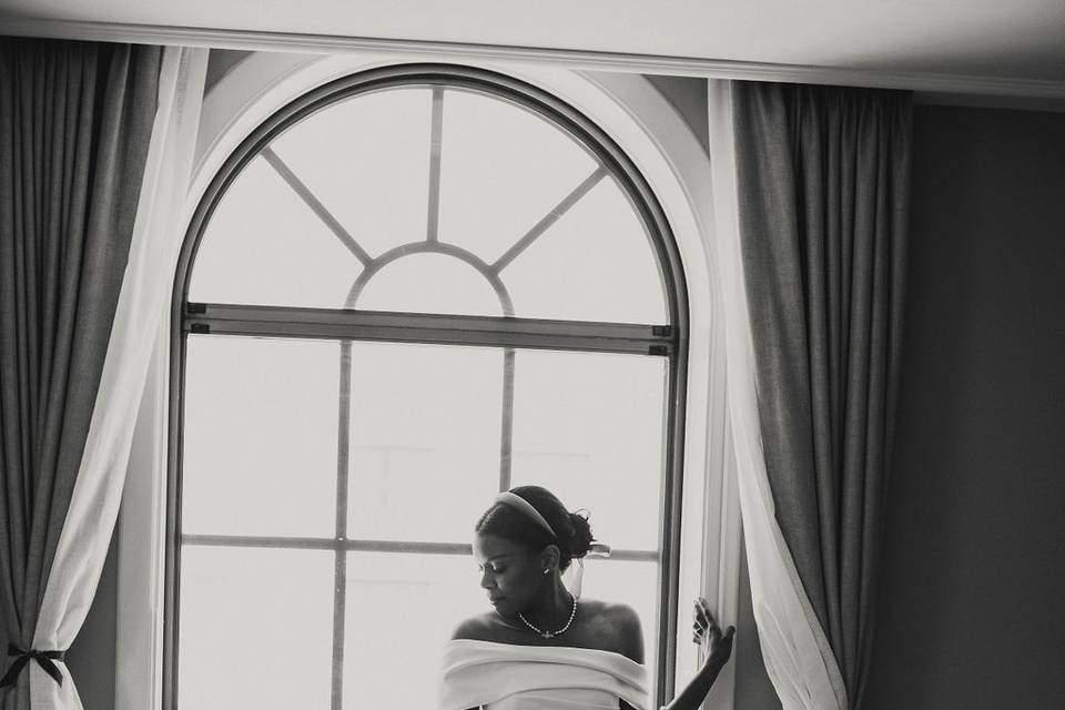 Retro sultry bridal portraits