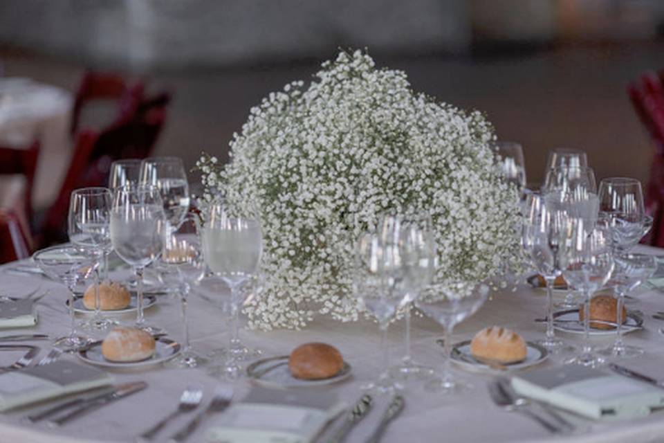 Elle and Bryan: Centerpiece