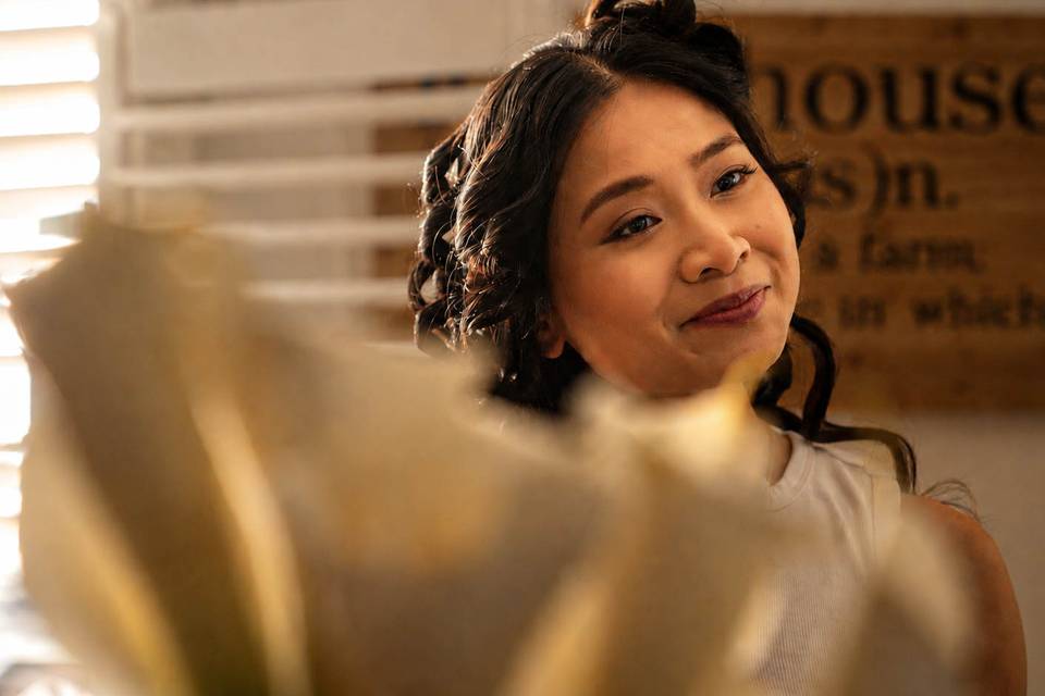 Candid photo of the bride smil