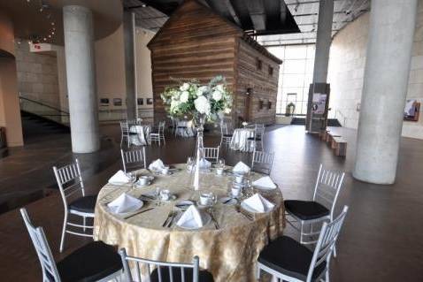 Table set-up with centerpiece